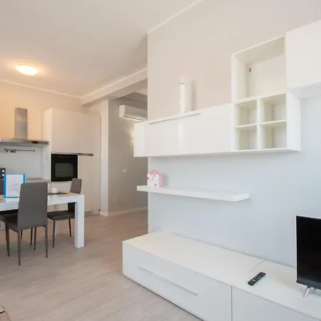 Apartment Trilocale Stazione - F&l