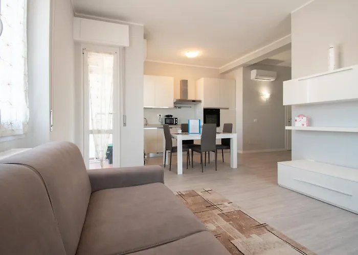 Trilocale Piazza Della Repubblica - F&l Апартаменты Брешия